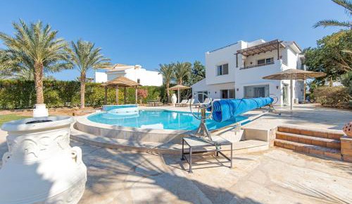 Deluxe Villa