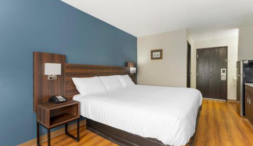 Efficiency King Room - Accessible/Non Smoking