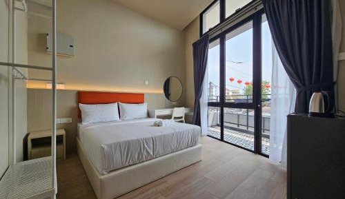 Deluxe Double Room with Balcony and Sea View