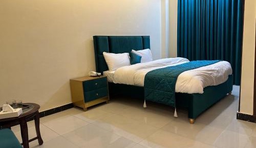 Standard King Room