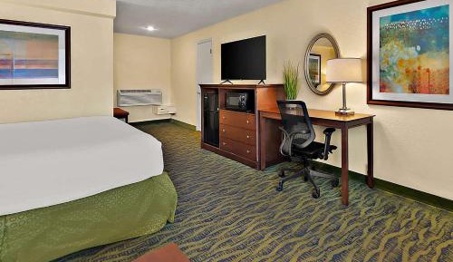 King Room - Non-Smoking