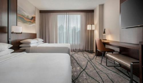 Two Queen Beds Room - Club Access