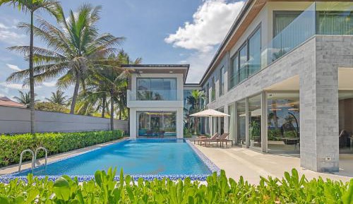 Villa - Beach Front