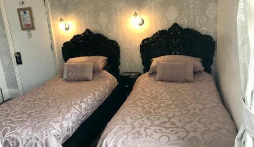 Twin Room with View