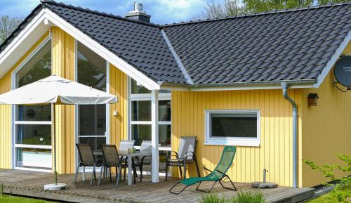 Three-Bedroom Holiday Home 