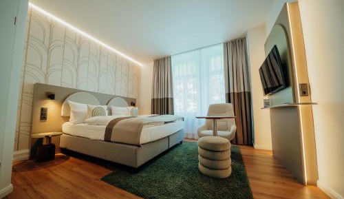 Large Double Room