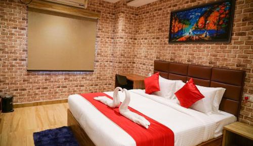 Deluxe Queen Room
