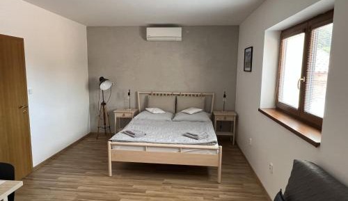 Studio (2 Adults)