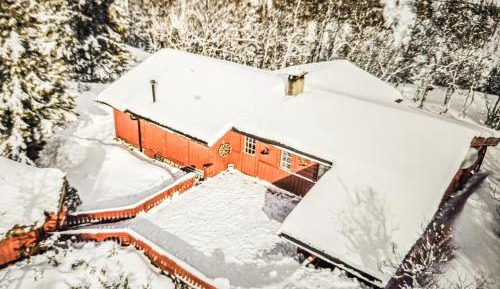 Three-Bedroom Holiday Home 
