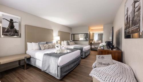 Royal Luxury Room with Two Queen Beds