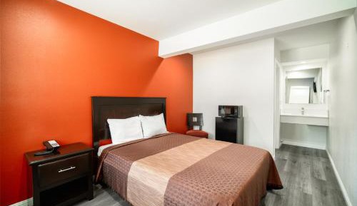 Queen Room