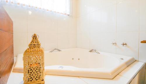 Luxury Chalet With Spa Bath