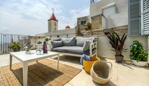 Deluxe Double Room with Side Sea View