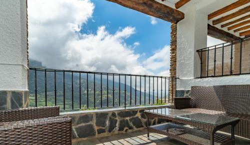 Twin Room with Mountain View