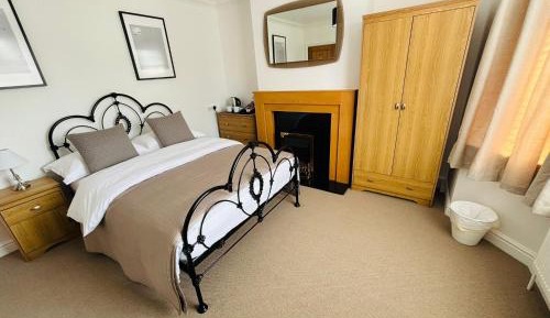Deluxe Double Room with Bath