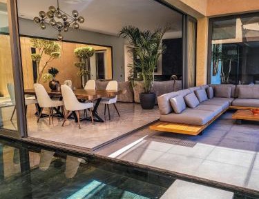 Deluxe King Suite