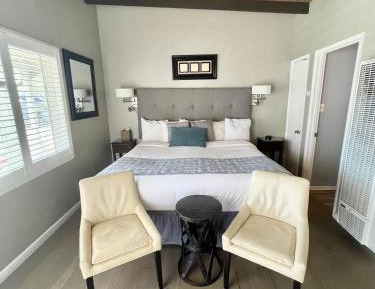 Standard King Room