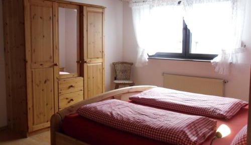 One-Bedroom Deluxe Apartment