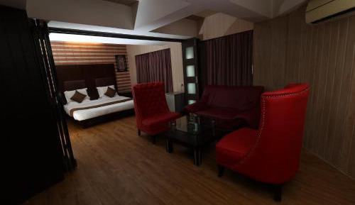 Deluxe Suite