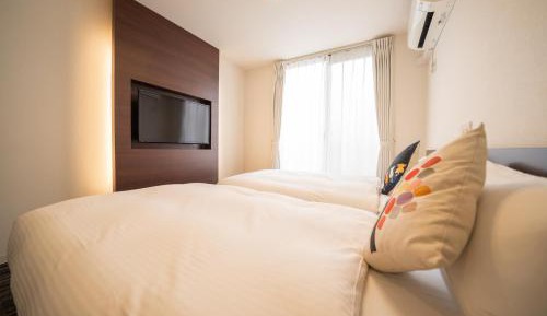 Twin Room with Private Bathroom