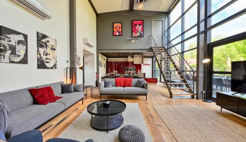Deluxe Villa