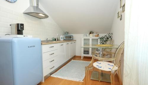 Studio with Balcony