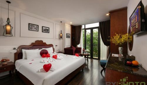 Junior Suite with Balcony