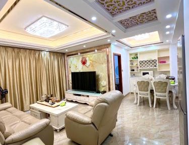 Three-Bedroom Deluxe Apartment