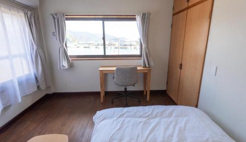 Single Room with Shared Bathroom