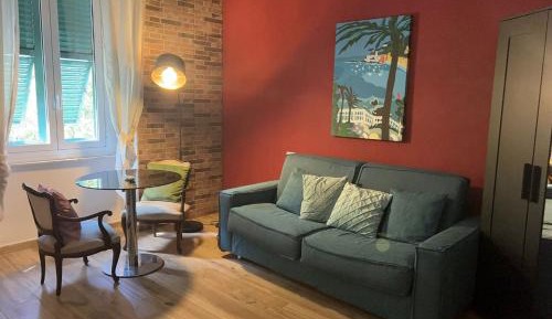 One-Bedroom Apartment with Garden View