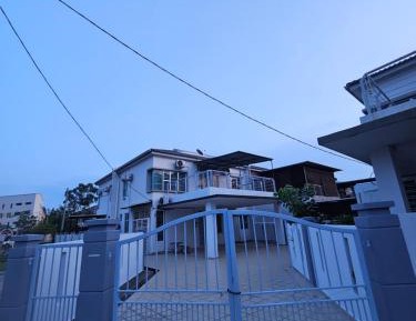Five-Bedroom House