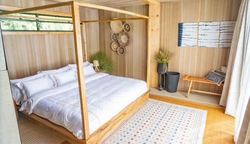 Deluxe Bungalow with Garden View
