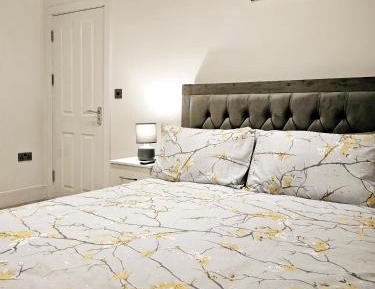 Double Room with Private External Bathroom
