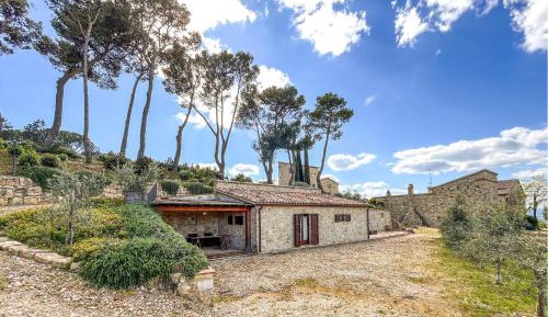 One-Bedroom Holiday Home