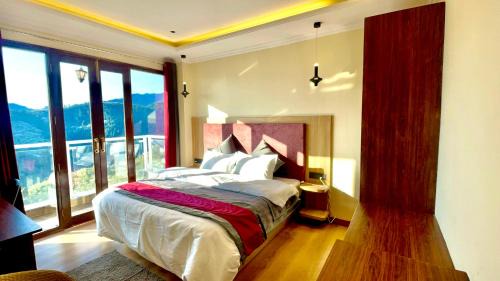 Double Room with Mountain View