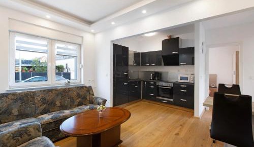 Superior One-Bedroom Apartment