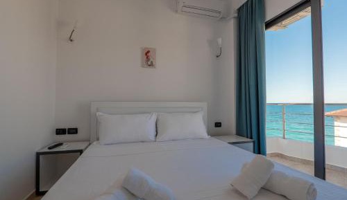 Quadruple Room with Sea View