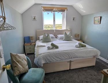 Double or Twin Room with Bathroom