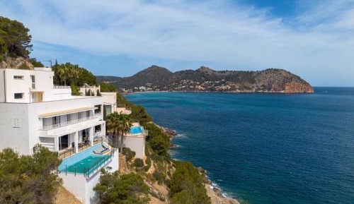 Villa with Sea View