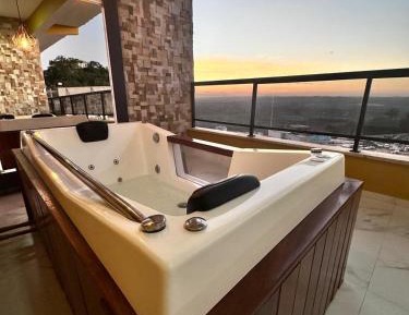 Apartment with Mountain View
