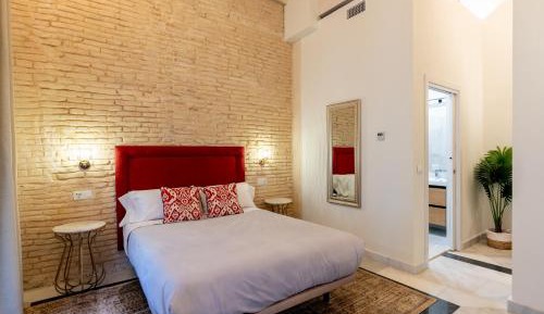 Double or Twin Room with Private Bathroom