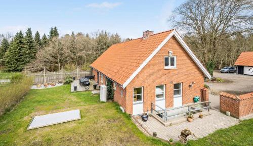 Four-Bedroom Holiday Home