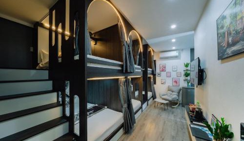 Mixed Dormitory Room