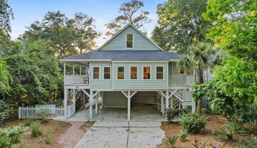 Four-Bedroom Holiday Home