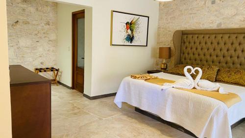 Deluxe Suite with Spa Bath
