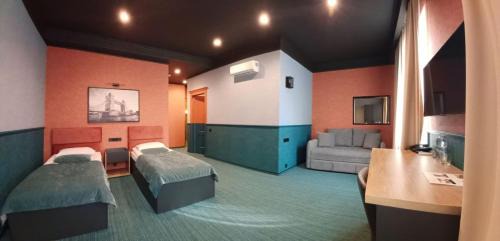 Deluxe Triple Room