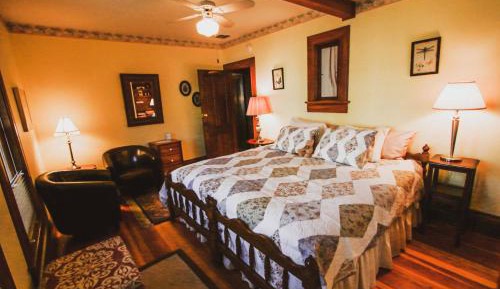 King Room with Mountain View