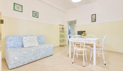 Superior One-Bedroom Apartment