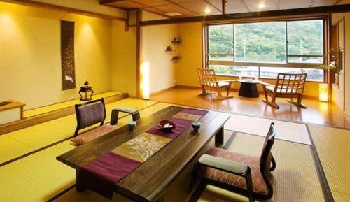 Designer's Japanese-Style Family Room