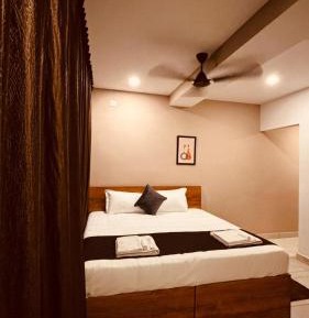 Standard King Room